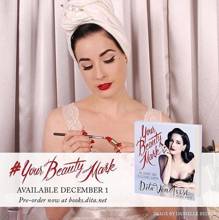 Книга Диты фон Тиз Your Beauty Mark -Фото из instagram.com/ditavonteese/
